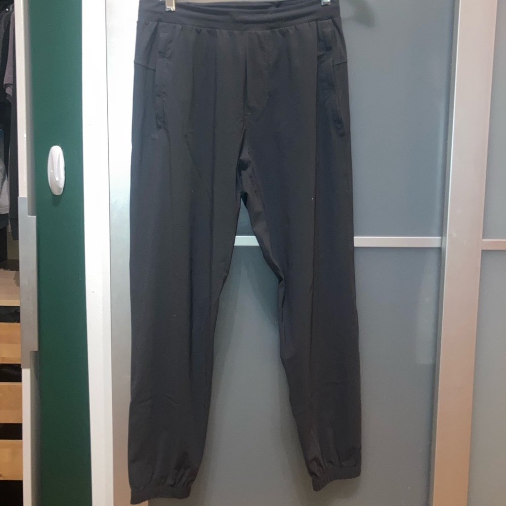 Lululemon surge jogger shorter length